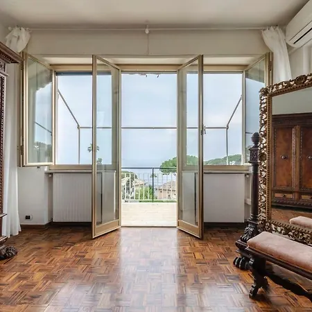 Hintown In Tutti In Famiglia